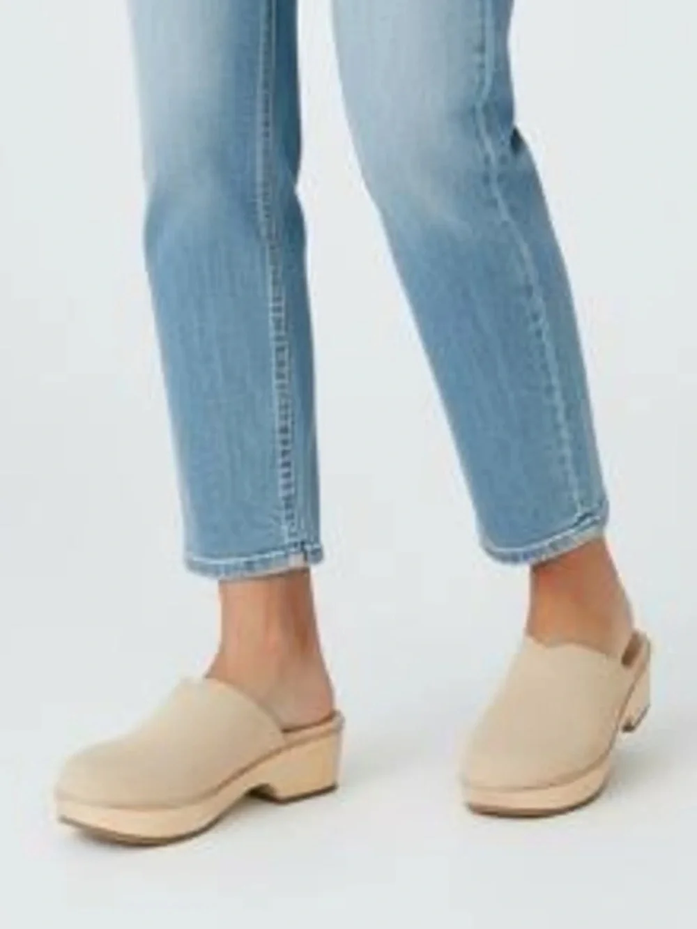 TOMS Women’s 8.5 Addison Neutral Cream Suede Round Toe Mule Wooden Clogs in EUC - Picture 13 of 16